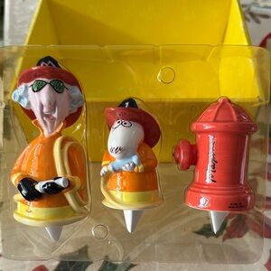 Maxine & Floyd Cake Topper